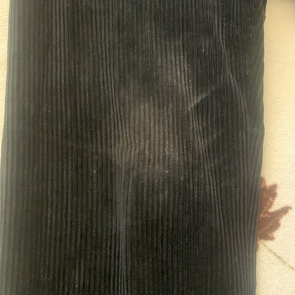 Men’s corduroy black pants with button, zipper, and pockets. - Picture 2 of 11